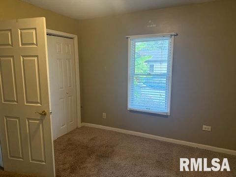 Tiny photo for 401 E CROSS Street, Herrin, IL 62948 (MLS # EB460243)