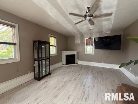 Tiny photo for 401 E CROSS Street, Herrin, IL 62948 (MLS # EB460243)