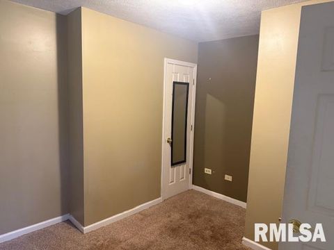 Tiny photo for 401 E CROSS Street, Herrin, IL 62948 (MLS # EB460243)