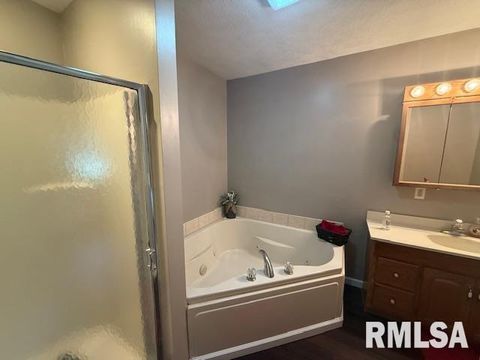 Tiny photo for 401 E CROSS Street, Herrin, IL 62948 (MLS # EB460243)