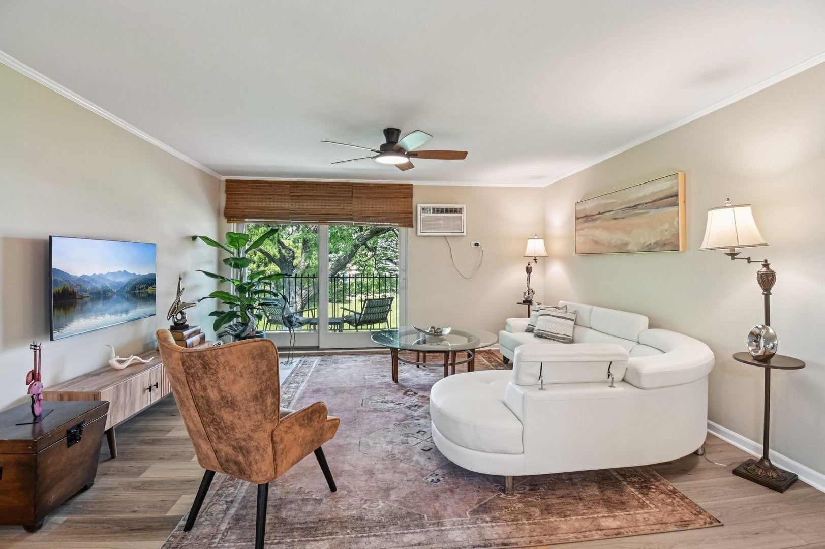 9S240 Lake Drive 17-207B