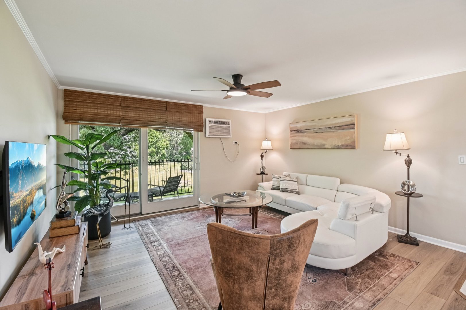 9S240 Lake Drive 17-207B