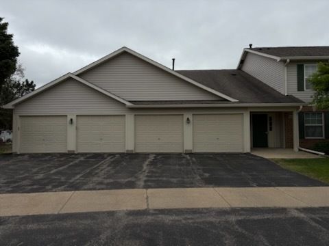 1127 N Red Oak Circle 2 Round Lake Beach IL 60073