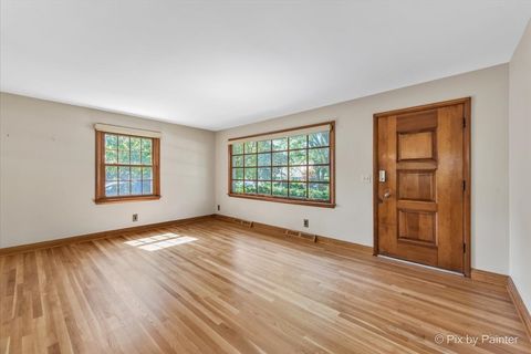 Tiny photo for 515 Crest Drive, Cary, IL 60013 (MLS # 12442201)