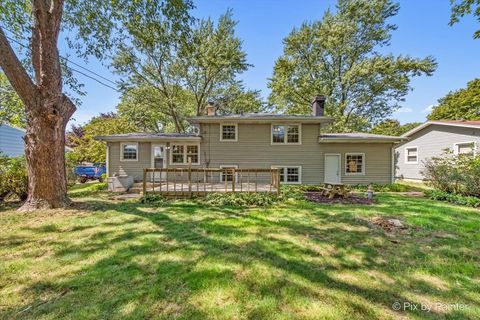 Tiny photo for 515 Crest Drive, Cary, IL 60013 (MLS # 12442201)