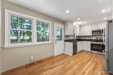 Tiny photo for 515 Crest Drive, Cary, IL 60013 (MLS # 12442201)