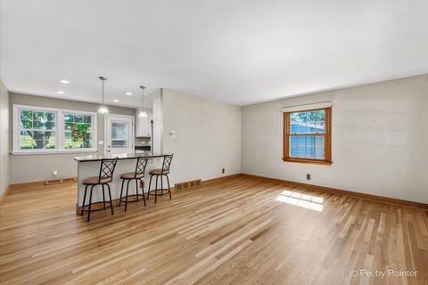 Tiny photo for 515 Crest Drive, Cary, IL 60013 (MLS # 12442201)