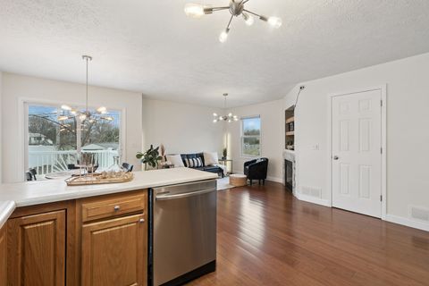 Tiny photo for 409 11th Ave A Court, Silvis, IL 61282 (MLS # 12655366)