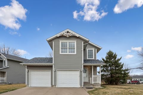 Photo of 409 11th Ave A Court, Silvis, IL 61282 (MLS # 12655366)