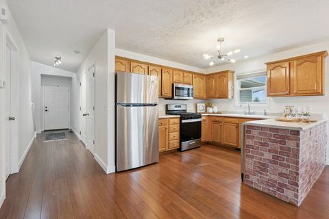Tiny photo for 409 11th Ave A Court, Silvis, IL 61282 (MLS # 12655366)