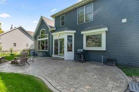 Tiny photo for 9 N Daniels Drive, Batavia, IL 60510 (MLS # 12739177)
