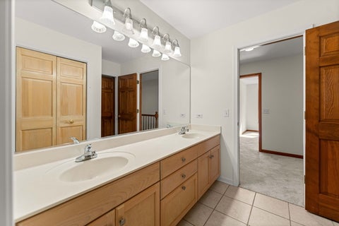 Tiny photo for 9 N Daniels Drive, Batavia, IL 60510 (MLS # 12739177)