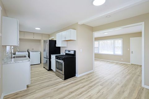 Tiny photo for 107 Georgine Street, Crystal Lake, IL 60014 (MLS # 12611555)