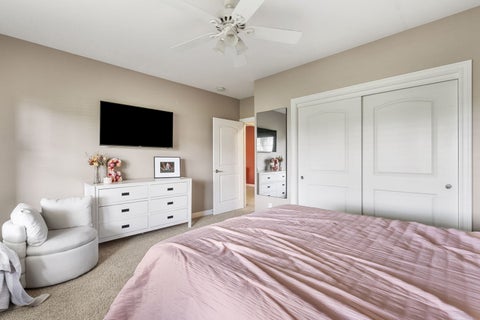 Tiny photo for 6412 Forest Road, Davenport, IA 52807 (MLS # 12706867)