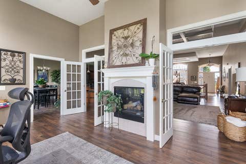Tiny photo for 6412 Forest Road, Davenport, IA 52807 (MLS # 12706867)