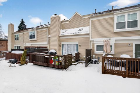 Tiny photo for 1543 Apple Grove Lane, Westmont, IL 60559 (MLS # 12542674)