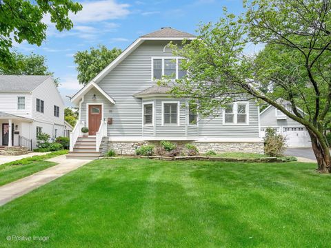 Photo of 30 Waverly Avenue, Clarendon Hills, IL 60514 (MLS # 12643135)