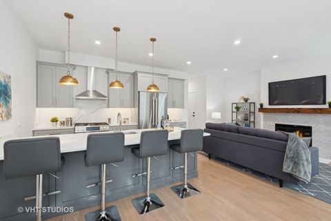 Tiny photo for 847 W Ainslie Street #3E, Chicago, IL 60640 (MLS # 12512995)