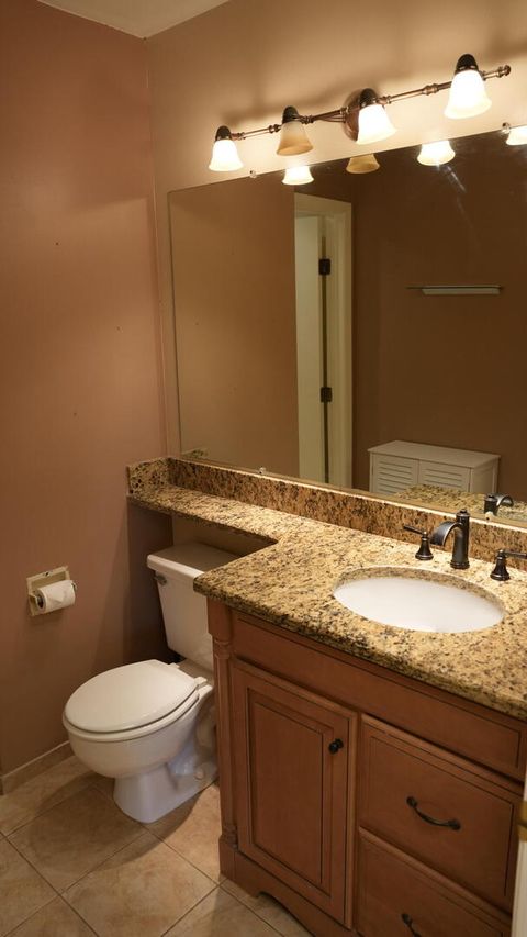 Tiny photo for 170 Inverness Court #2, Elk Grove Village, IL 60007 (MLS # 12596017)