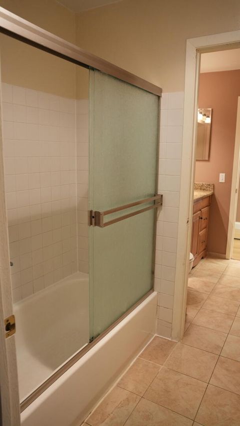 Tiny photo for 170 Inverness Court #2, Elk Grove Village, IL 60007 (MLS # 12596017)