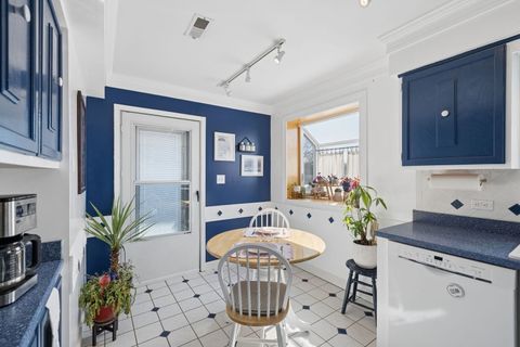 Tiny photo for 462 S President Street #302, Carol Stream, IL 60188 (MLS # 12596269)