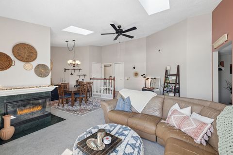 Tiny photo for 462 S President Street #302, Carol Stream, IL 60188 (MLS # 12596269)