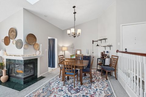 Tiny photo for 462 S President Street #302, Carol Stream, IL 60188 (MLS # 12596269)