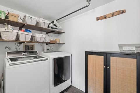 Tiny photo for 462 S President Street #302, Carol Stream, IL 60188 (MLS # 12596269)