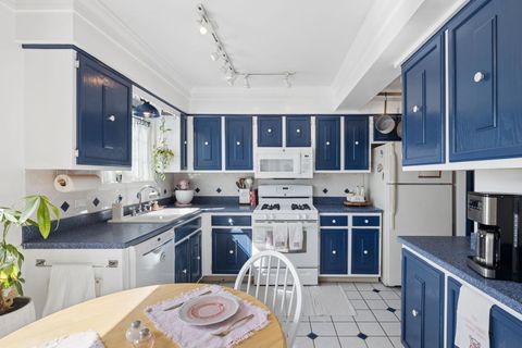 Tiny photo for 462 S President Street #302, Carol Stream, IL 60188 (MLS # 12596269)