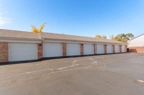 Tiny photo for 18302 Robin Lane #D1, Homewood, IL 60430 (MLS # 12510297)