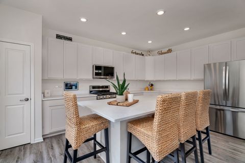 Tiny photo for 2108 Pembridge Lane, Joliet, IL 60431 (MLS # 12531367)