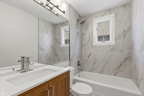 Tiny photo for 4701 S Woodlawn Avenue, Chicago, IL 60615 (MLS # 12598026)