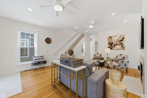 Tiny photo for 4701 S Woodlawn Avenue, Chicago, IL 60615 (MLS # 12598026)