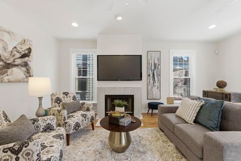 Tiny photo for 4701 S Woodlawn Avenue, Chicago, IL 60615 (MLS # 12598026)