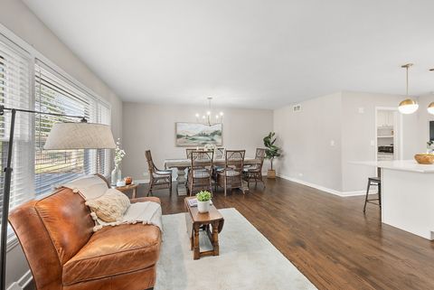 Tiny photo for 6221 Linden Lane, La Grange Highlands, IL 60525 (MLS # 12519039)