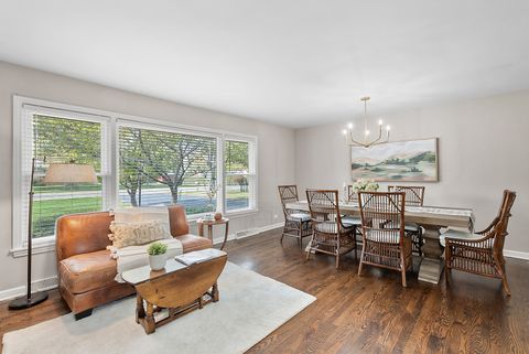 Tiny photo for 6221 Linden Lane, La Grange Highlands, IL 60525 (MLS # 12519039)