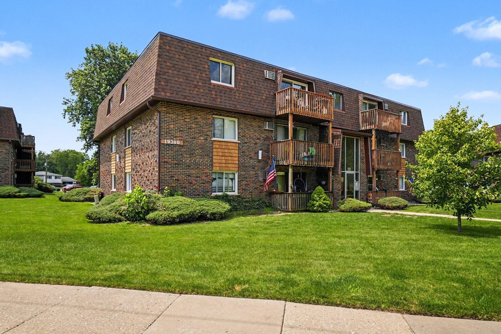 19380 Wolf Road 11