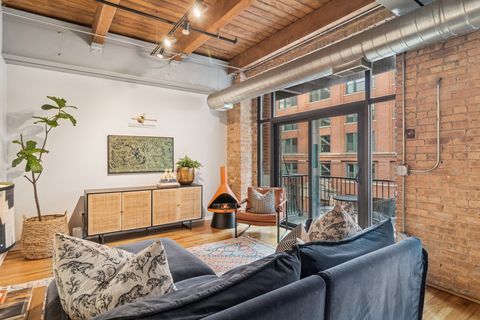 Tiny photo for 420 W Ontario Street #305, Chicago, IL 60654 (MLS # 12568847)