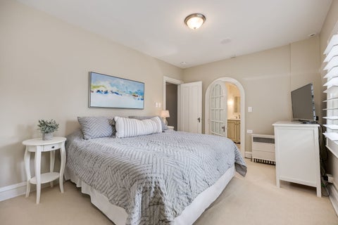 Tiny photo for 1135 N Kenilworth Avenue, Oak Park, IL 60302 (MLS # 12729647)