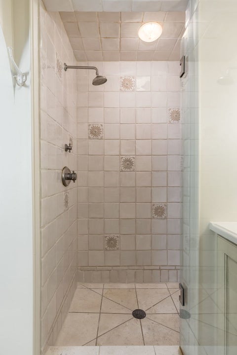 Tiny photo for 1135 N Kenilworth Avenue, Oak Park, IL 60302 (MLS # 12729647)