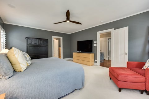 Tiny photo for 1135 N Kenilworth Avenue, Oak Park, IL 60302 (MLS # 12729647)