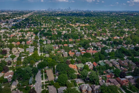Tiny photo for 1135 N Kenilworth Avenue, Oak Park, IL 60302 (MLS # 12729647)
