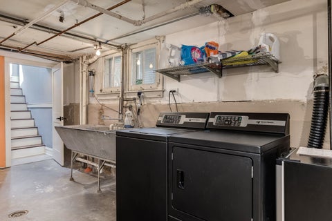 Tiny photo for 1135 N Kenilworth Avenue, Oak Park, IL 60302 (MLS # 12729647)
