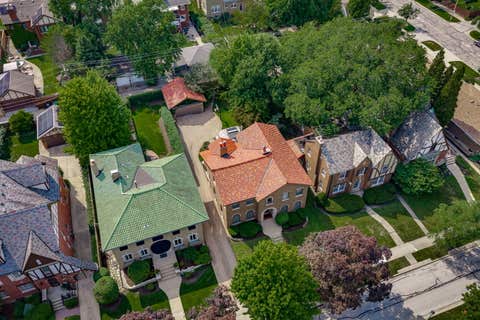 Tiny photo for 1135 N Kenilworth Avenue, Oak Park, IL 60302 (MLS # 12729647)