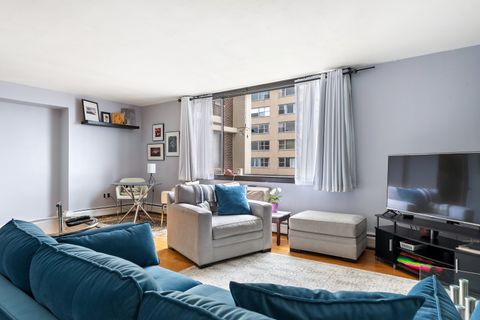 Tiny photo for 6325 N Sheridan Road #1906, Chicago, IL 60660 (MLS # 12598817)