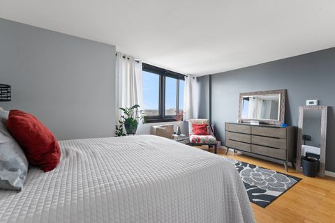 Tiny photo for 6325 N Sheridan Road #1906, Chicago, IL 60660 (MLS # 12598817)
