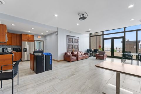 Tiny photo for 6325 N Sheridan Road #1906, Chicago, IL 60660 (MLS # 12598817)