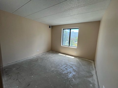 Tiny photo for 606 E Woodland Park Avenue #306, Chicago, IL 60616 (MLS # 12692886)