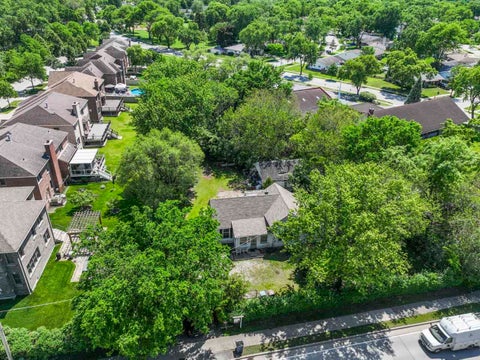 Tiny photo for 309 Landmeier Road, Elk Grove Village, IL 60007 (MLS # 12622817)