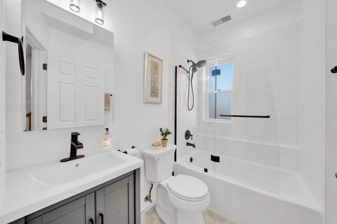 Tiny photo for 324 E 17th Street, Chicago, IL 60616 (MLS # 12475111)